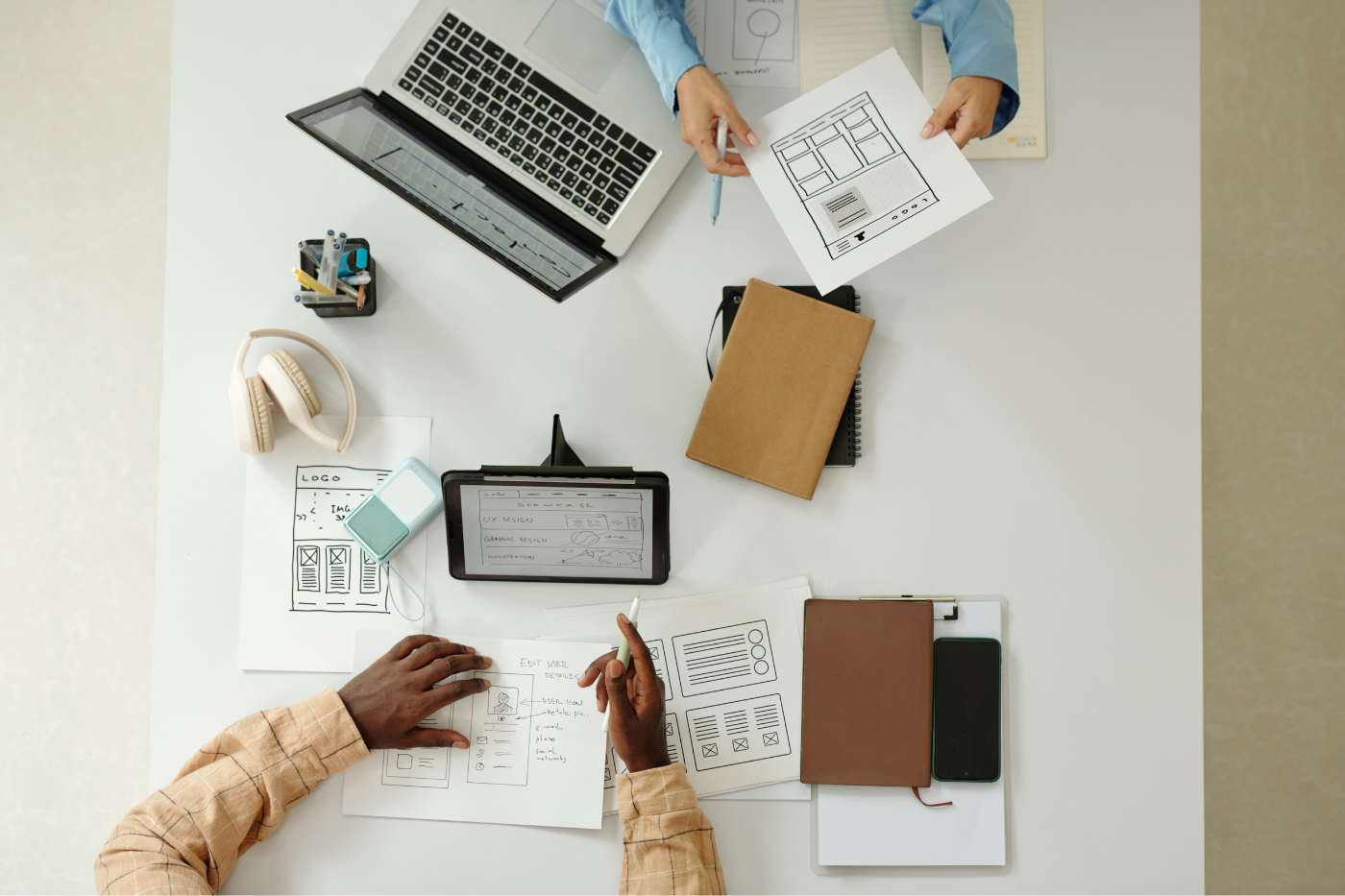 Financial Data Company (22)